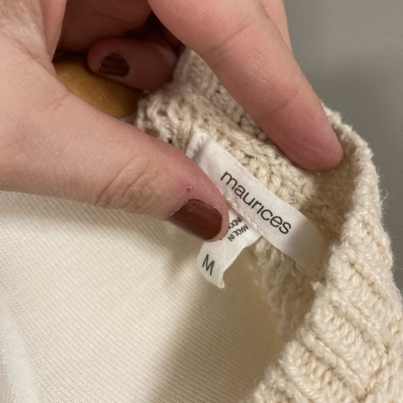 Cream Coloured Tunic Sweater w Lace up detail - Maurice's Size M - oversize - Picture 5 of 7